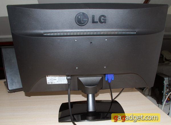 Видеообзор монитора LG IPS235V-2